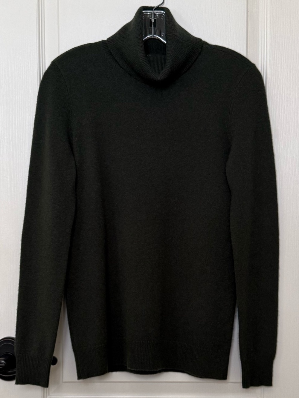 C by Bloomingdales Women’s 100% Cashmere Turtleneck Sweater Loden Green (SM)